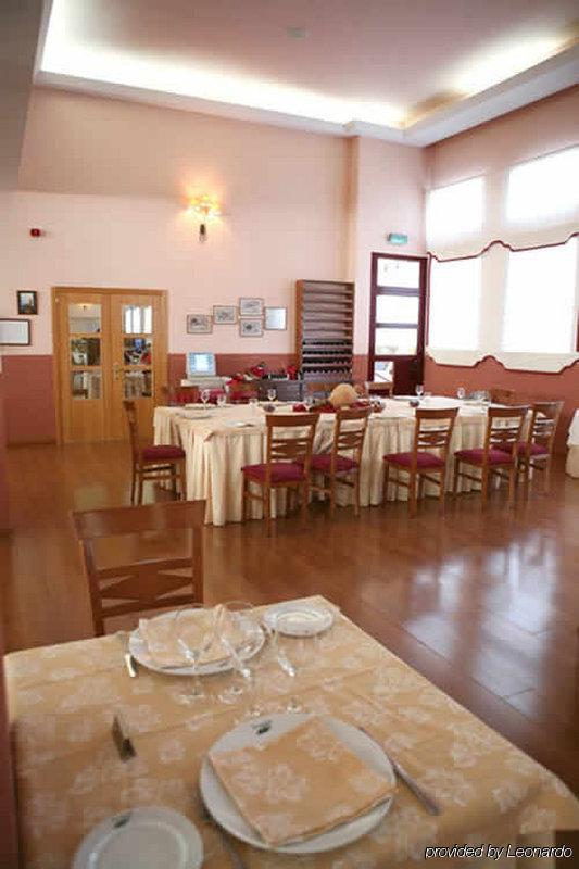 Hotel La Imora Jaen Restoran foto